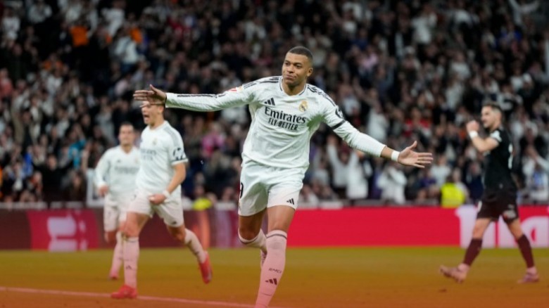 国米主帅齐沃获评7.5分，战术布置完胜拉齐奥，精彩赛事不容错过！ 赛事点评 | 录像高清回放