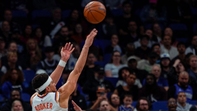 快船四连胜遭终结，哈登准三双难救主，独行侠主场逆转夺胜 | 篮球球星动态