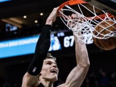 73630分历史对决！詹姆斯42429分对飙杜兰特31201分 刷新单场得分总和纪录 | 湖人太阳激战创联盟新里程碑 | 篮球球星动态