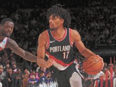 杨瀚森私厨偶遇视频破800万引爆网络！新秀赛季备受期待，青岛男篮内线新核崛起 | 篮球球星动态