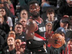 关键球处理引热议！山东高诗岩边线球传篮下 惜败深圳遭球迷质疑 | CBA常规赛焦点战复盘 | 篮球球星动态