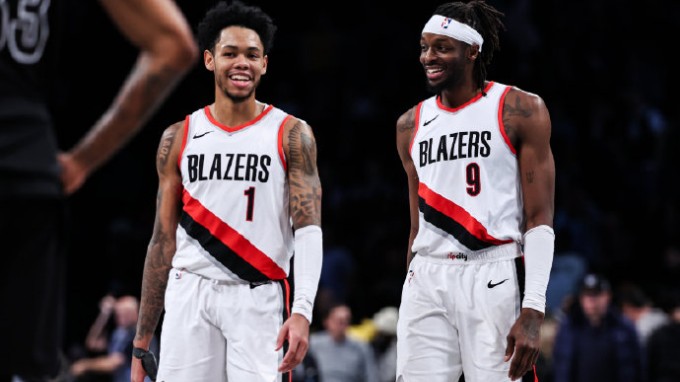 火力对决还是坚固防线？勇士与步行者历史交锋全解析，总分偏小引关注！赛事点评 | NBA录像高清回放