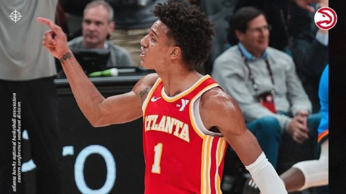 湖人主场迎战开拓者，詹姆斯健康状态成焦点！西部对决一触即发 赛事在线 | 高清在线