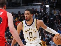 低效低迷！灰熊莫兰特场均17分命中率35%与教练冲突遭禁赛，球队季后赛前景蒙阴影 | 篮球球星动态